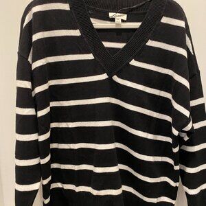 On 34th V-Neck Sweater